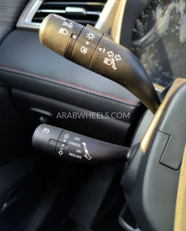 إم جي RX5 2025 for Sale in دبي Image-14