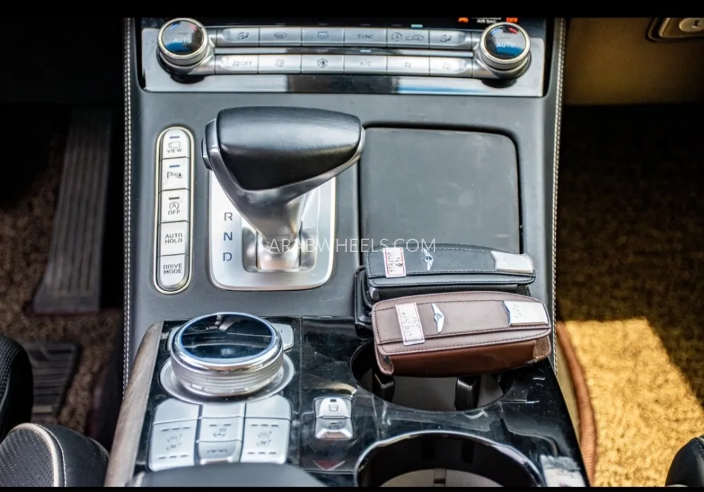 Genesis G90 2019 for Sale in Abu Dhabi Image-6