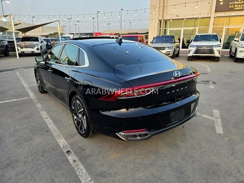 Hyundai Azera 2023 for Sale in Fujairah Image-4