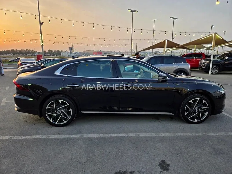 Hyundai Azera 2023 for Sale in Fujairah Image-8