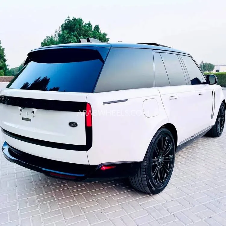 Land Rover Range Rover 2023 for Sale in Fujairah Image-3