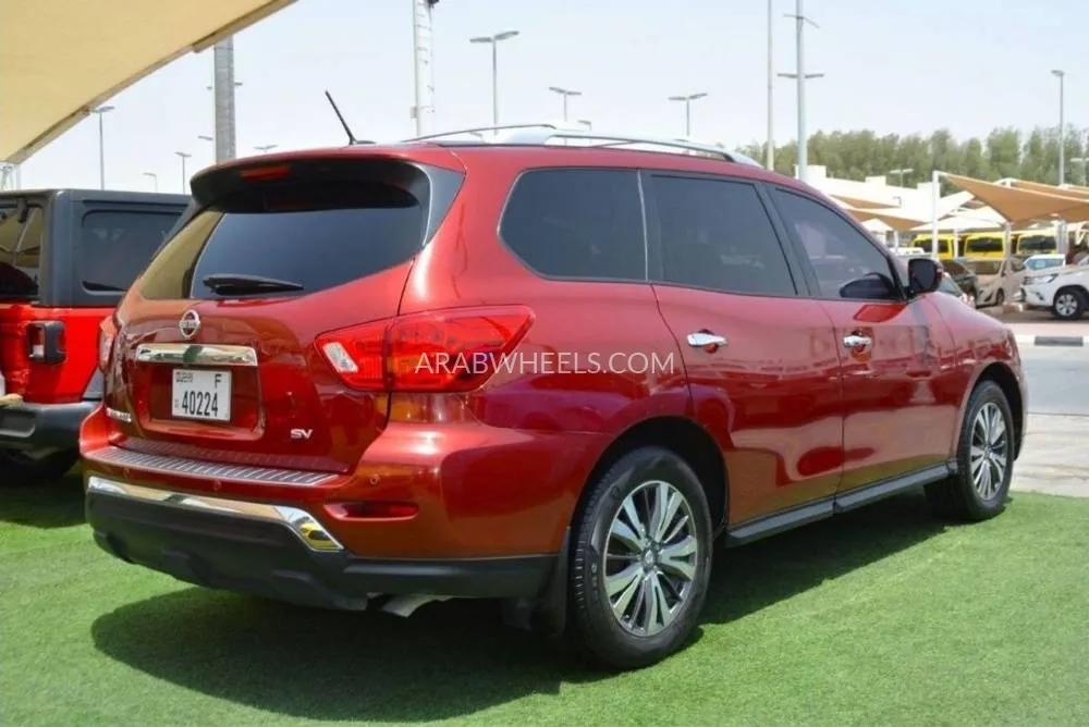 Nissan Pathfinder 2017 for Sale in Sharjah Image-5