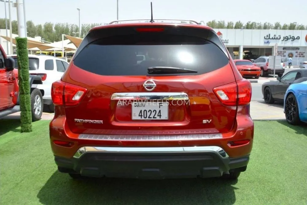 Nissan Pathfinder 2017 for Sale in Sharjah Image-7