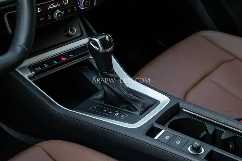 Audi Q3 2022 for Sale in Dubai Image-10