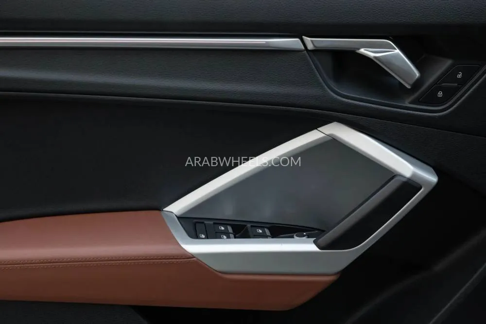 Audi Q3 2022 for Sale in Dubai Image-14