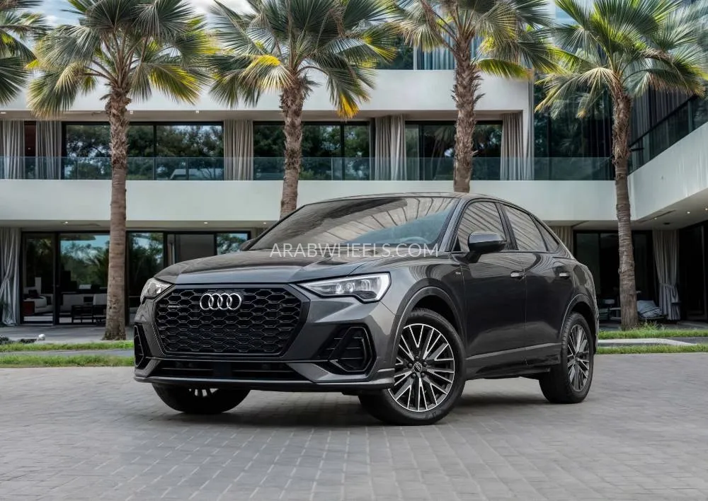 Audi Q3 2022 for Sale in Dubai Image-16