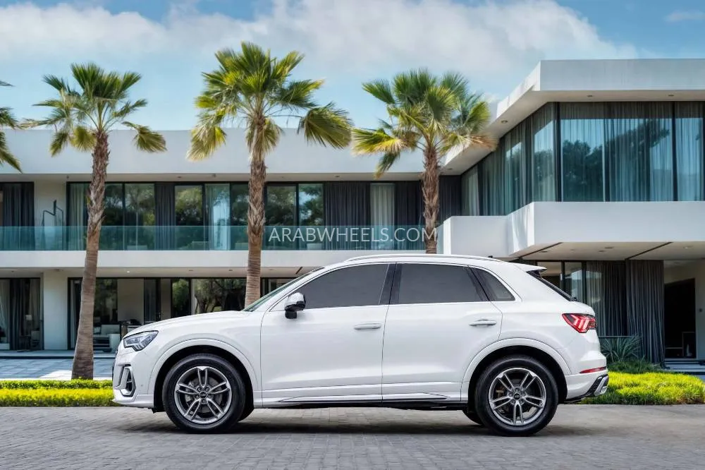 Audi Q3 2024 for Sale in Dubai Image-18