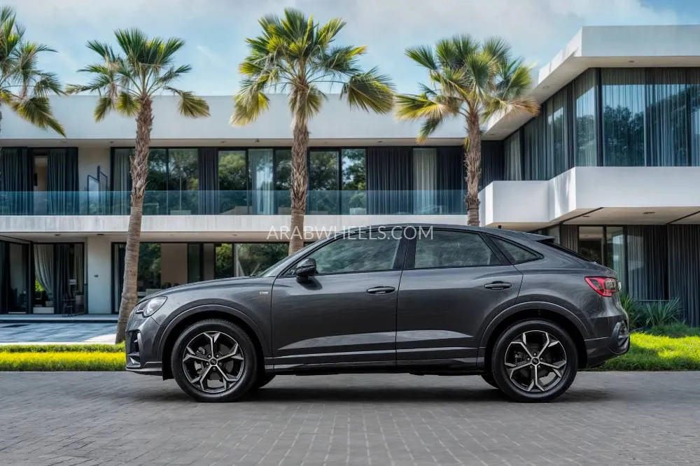 Audi Q3 2025 for Sale in Dubai Image-18