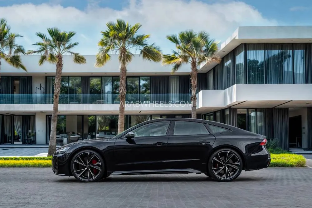 Audi RS 7 2022 for Sale in Dubai Image-18