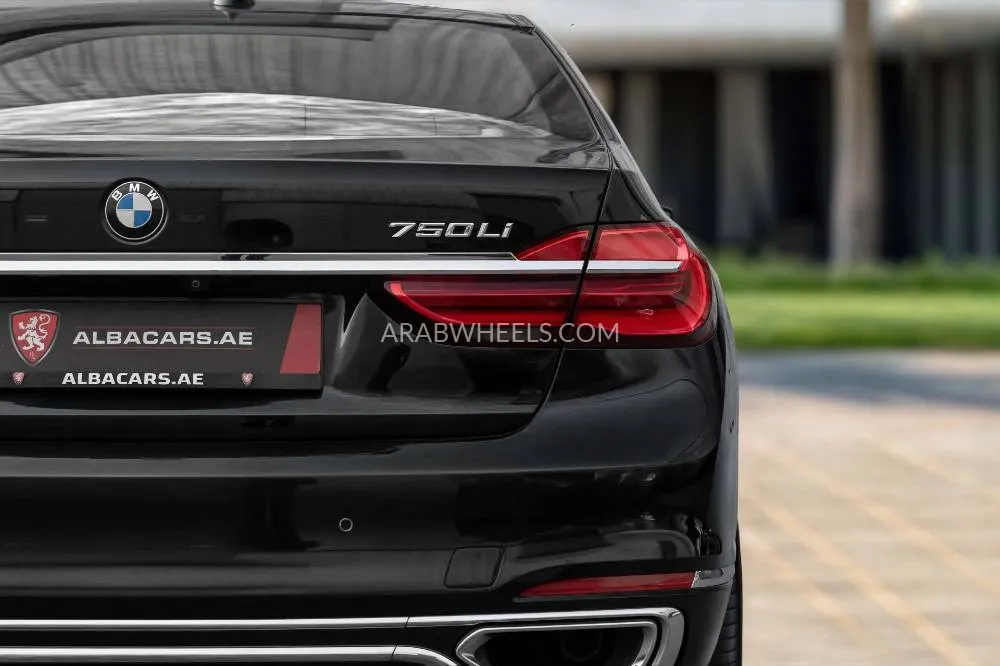 BMW 7 series 2018 for Sale in Dubai Image-6