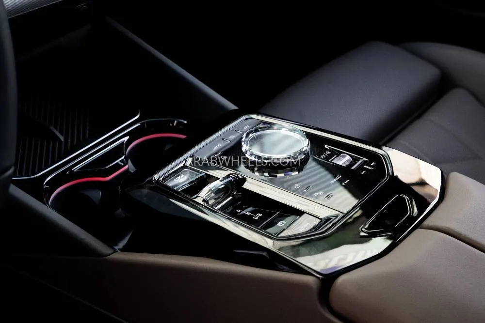 BMW i5 2024 for Sale in Dubai Image-10