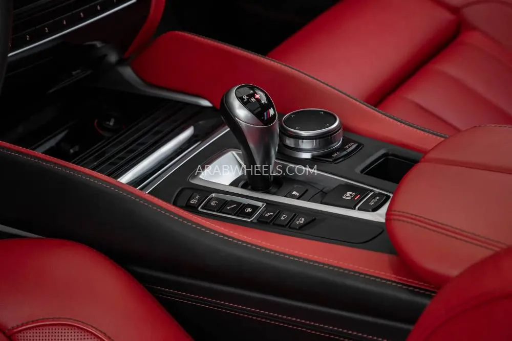 BMW X5 2018 for Sale in Dubai Image-10