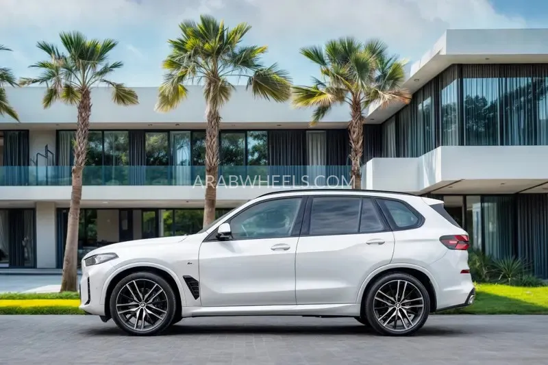 BMW X5 2024 for Sale in Dubai Image-23