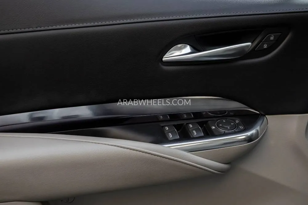 Cadillac XT4 2022 for Sale in Dubai Image-12