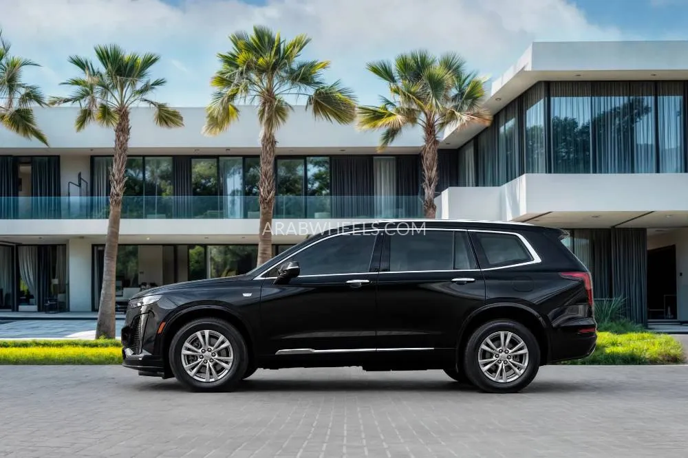 Cadillac XT6 2023 for Sale in Dubai Image-2