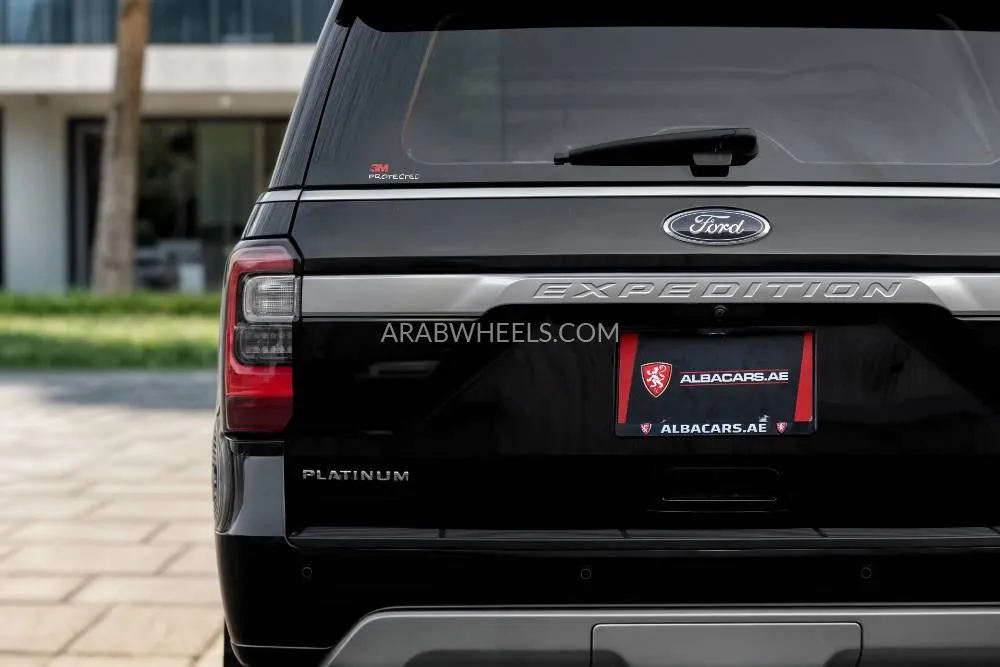 Ford Expedition 2019 for Sale in Dubai Image-6