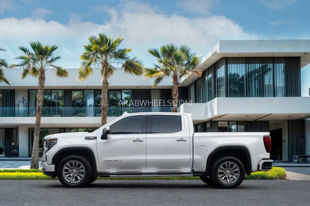 GMC Sierra 2025 for Sale in Dubai Image-17