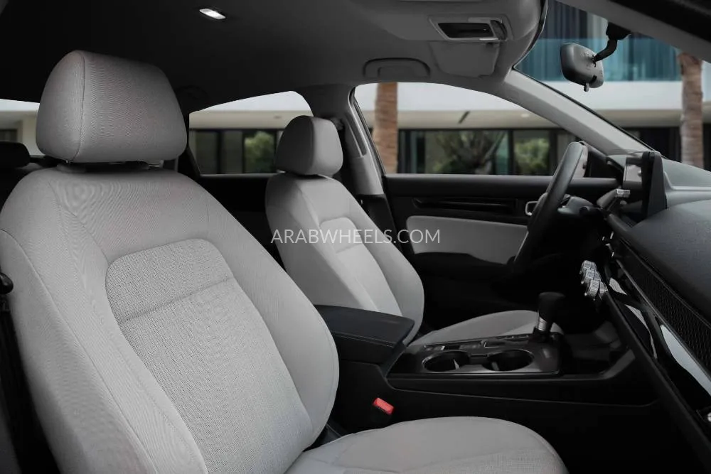 Honda Civic 2025 for Sale in Dubai Image-11