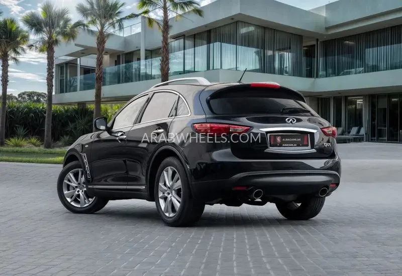 Infiniti QX70 2019 for Sale in Dubai Image-24