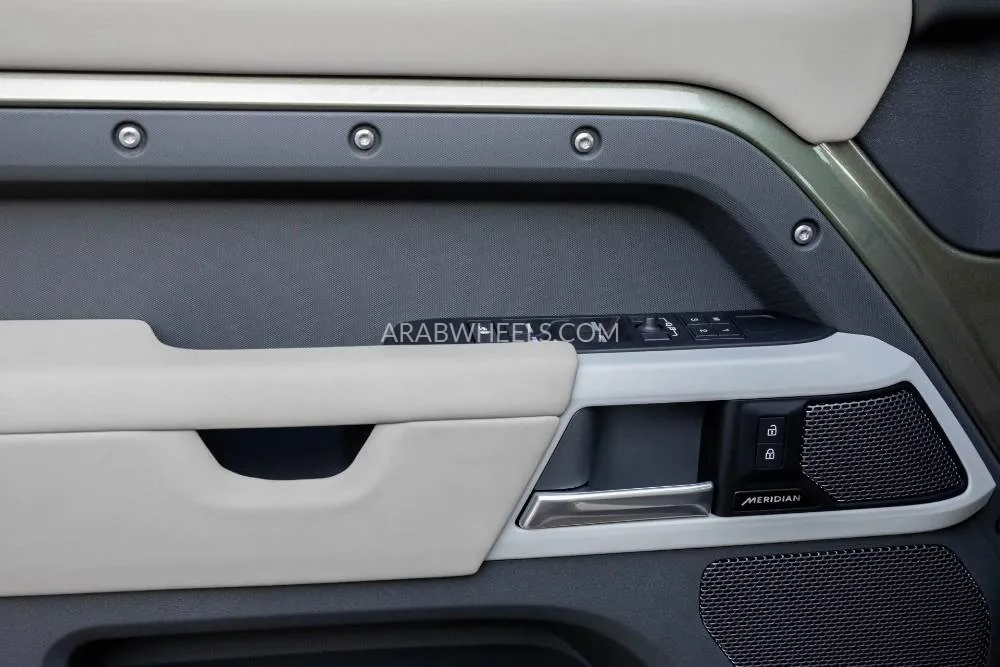 Land Rover Defender 2024 for Sale in Dubai Image-13