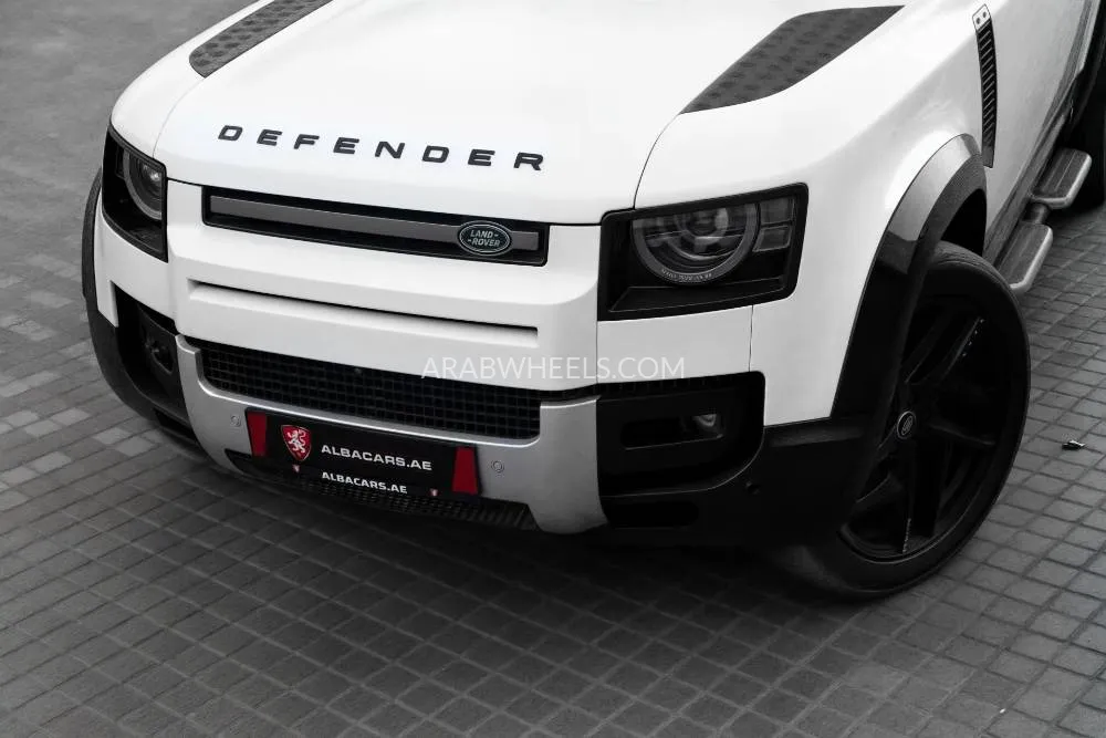 Land Rover Defender 2024 for Sale in Dubai Image-7