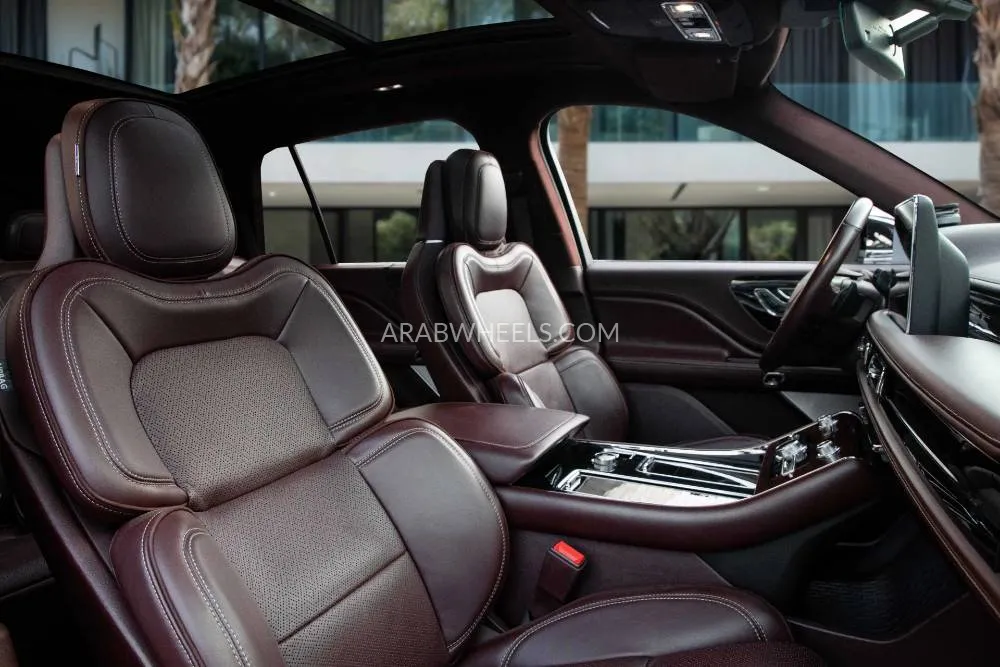 Lincoln Aviator 2020 for Sale in Dubai Image-11
