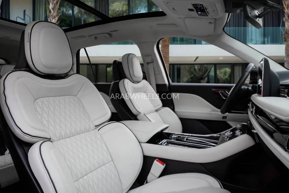 لينكون أفياتور 2023 for Sale in دبي Image-12
