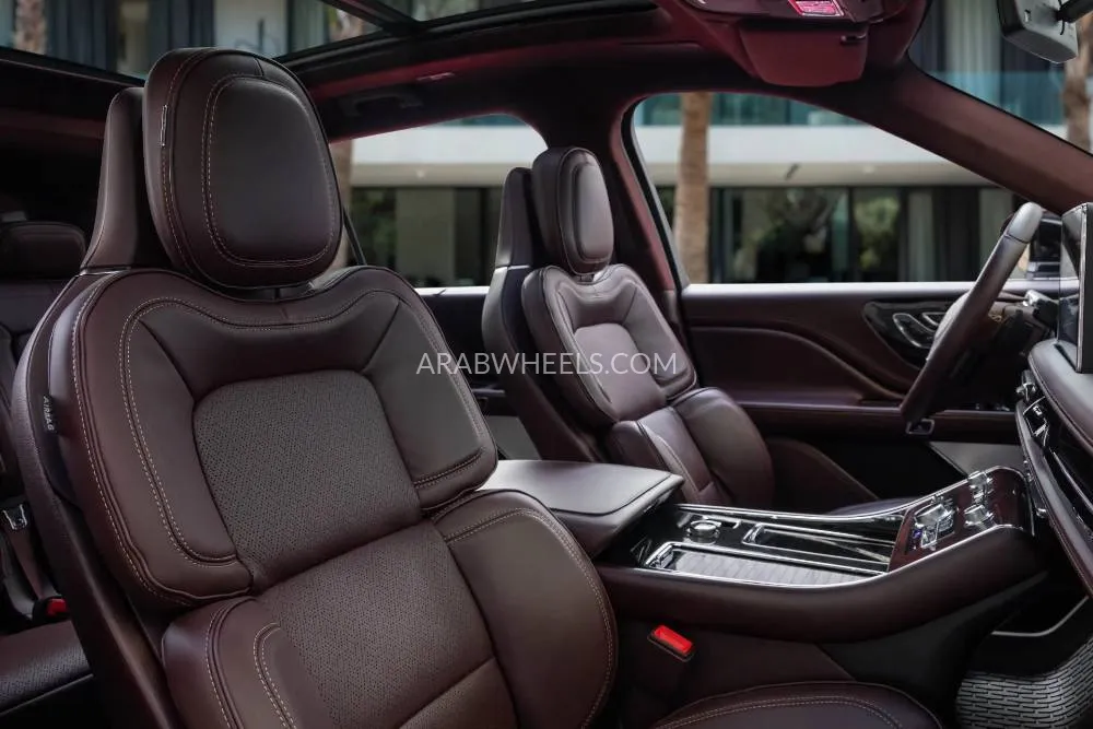 Lincoln Aviator 2023 for Sale in Dubai Image-12