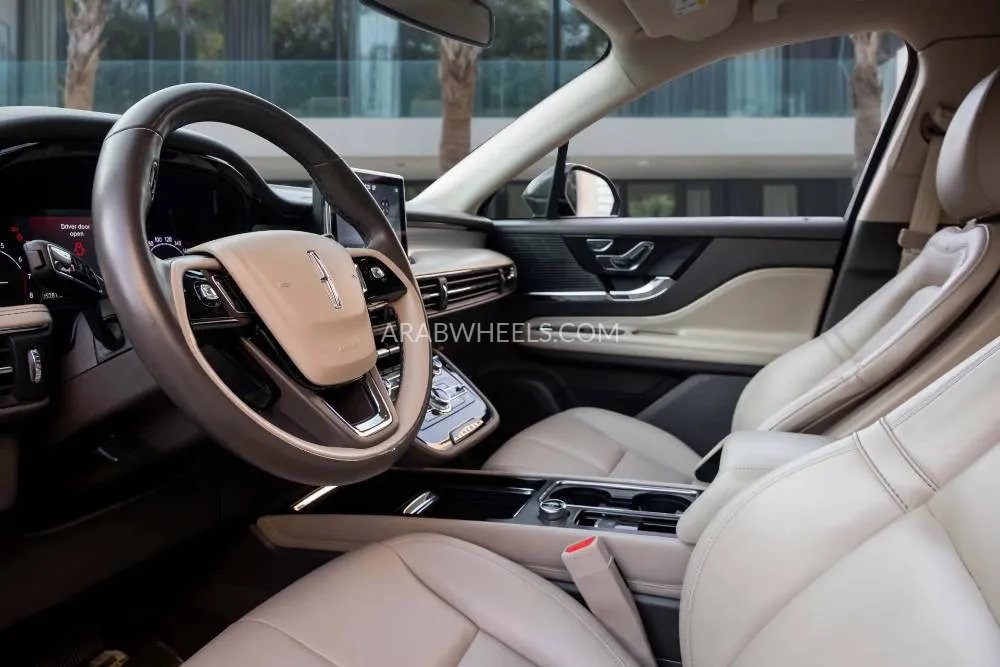 Lincoln Corsair 2021 for Sale in Dubai Image-8