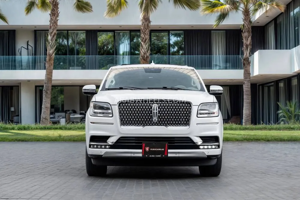 Lincoln Navigator 2021 for Sale in Dubai Image-4