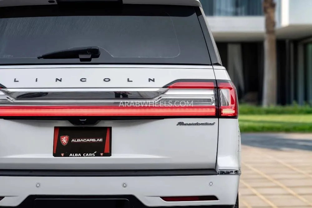 Lincoln Navigator 2021 for Sale in Dubai Image-6