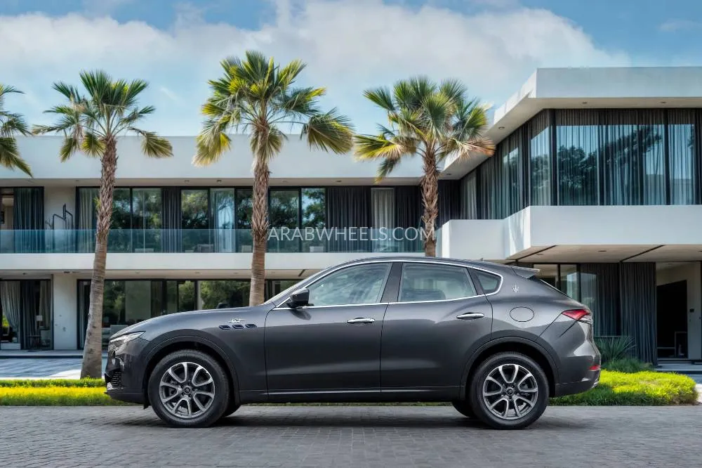 Maserati Levante 2023 for Sale in Dubai Image-2