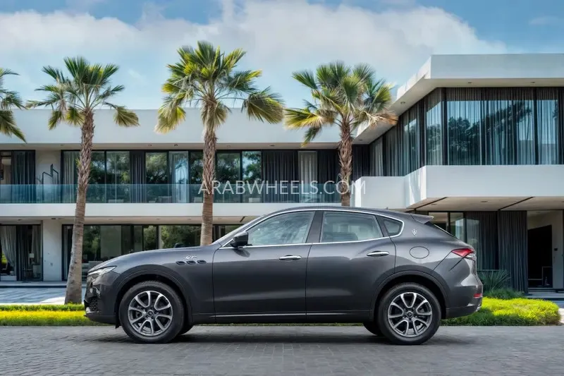 Maserati Levante 2023 for Sale in Dubai Image-23