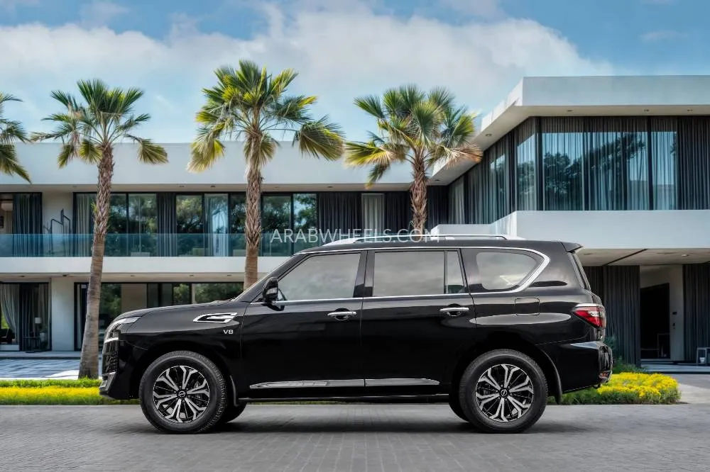 Nissan Patrol 2024 for Sale in Dubai Image-2