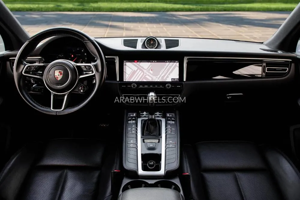 Porsche Macan 2019 for Sale in Dubai Image-8