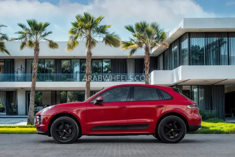 Porsche Macan 2019 for Sale in Dubai Image-23