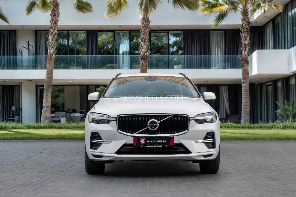 Volvo XC60 2022 for Sale in Dubai Image-4
