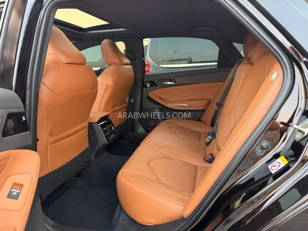 Toyota Avalon 2019 for Sale in Abu Dhabi Image-11