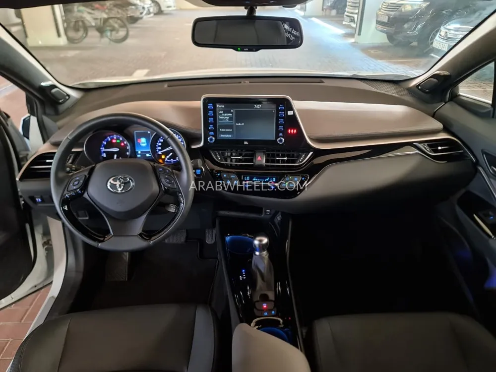تويوتا C-HR 2023 for Sale in دبي Image-3