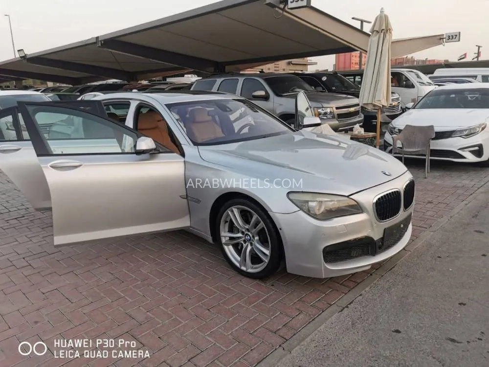 BMW 7 series 2011 for Sale in Sharjah Image-10