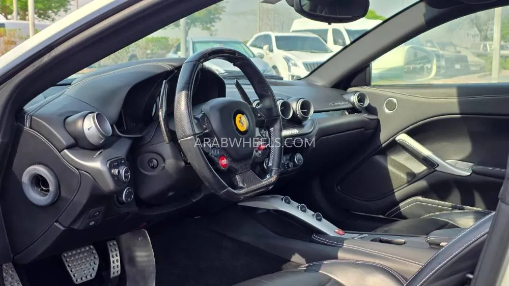 Ferrari F12 Berlinetta 2013 for Sale in Dubai Image-20