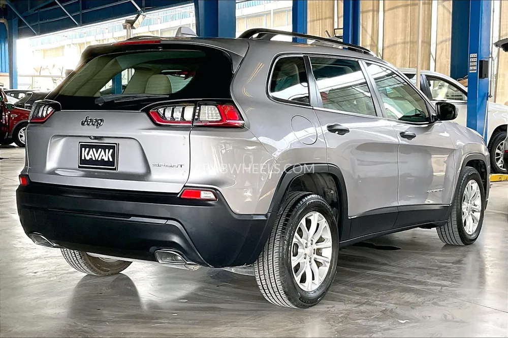 Jeep Cherokee 2020 for Sale in Sharjah Image-6