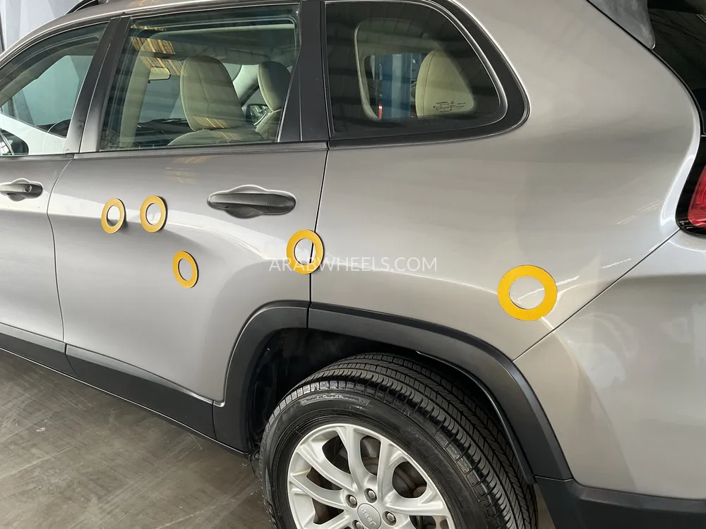Jeep Cherokee 2020 for Sale in Sharjah Image-33