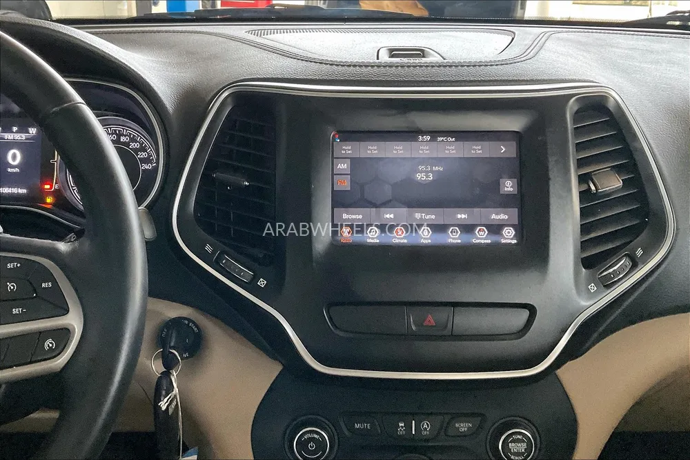 Jeep Cherokee 2020 for Sale in Sharjah Image-35