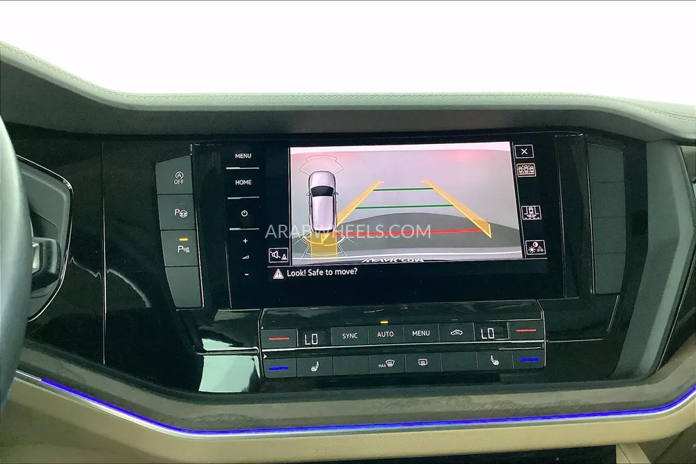 Volkswagen Touareg 2018 for Sale in Sharjah Image-18