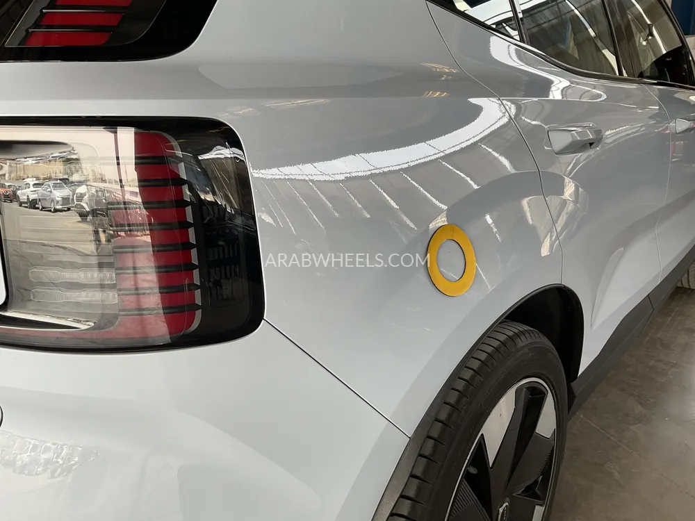Volvo EX30 2024 for Sale in Sharjah Image-30