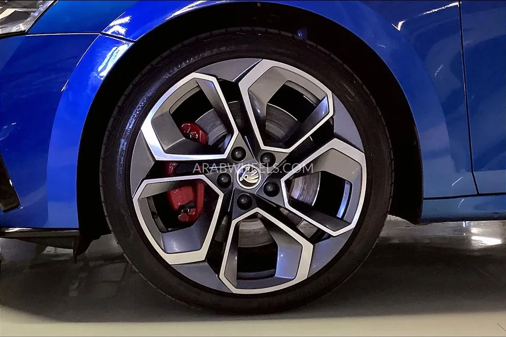 Skoda Octavia 2024 for Sale in Sharjah Image-9