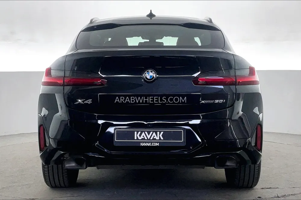 BMW X4 2023 for Sale in Sharjah Image-5