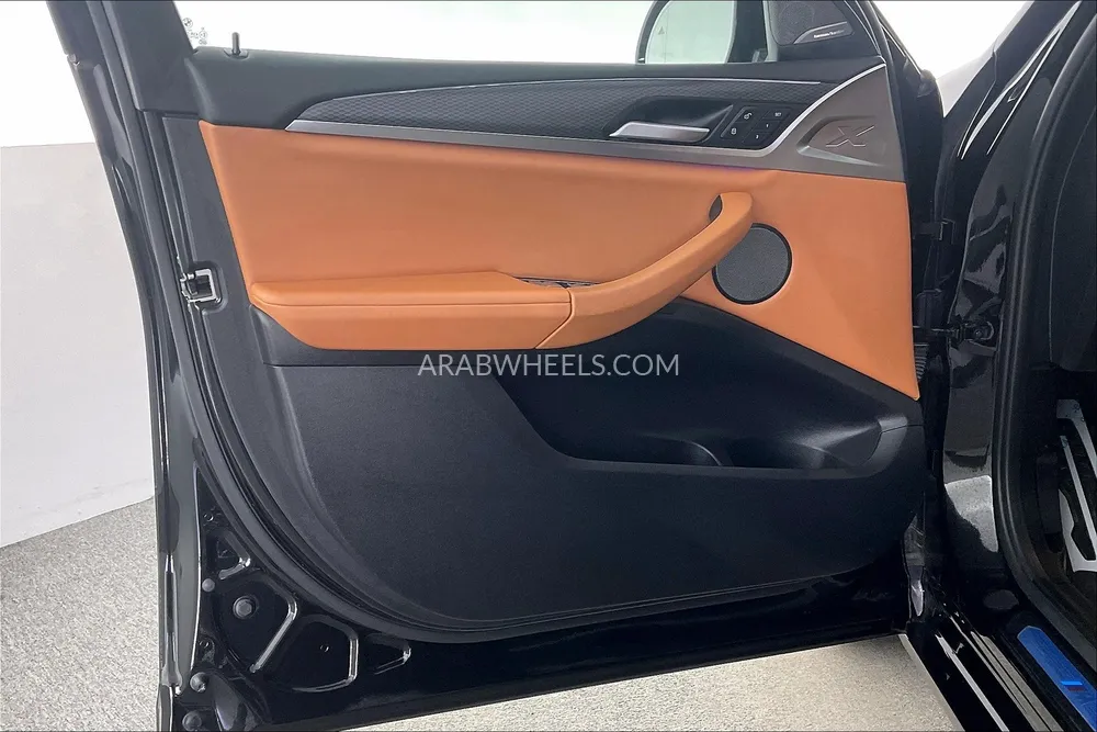 BMW X4 2023 for Sale in Sharjah Image-19