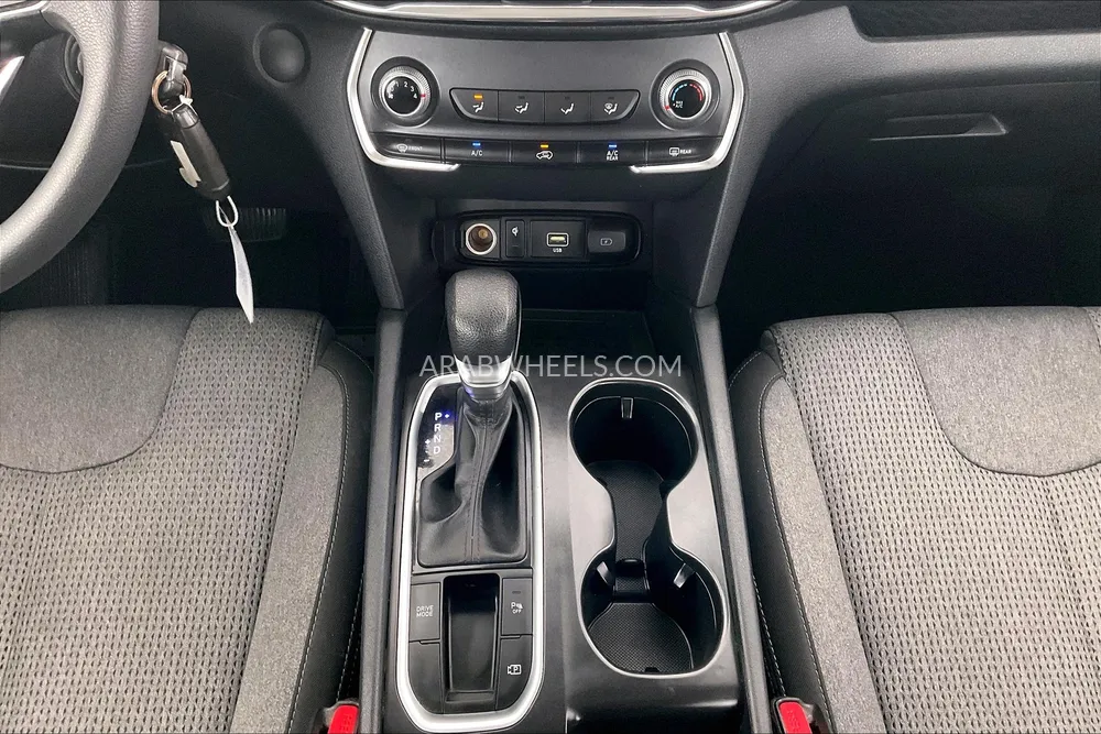 Hyundai Santa Fe 2022 for Sale in Dubai Image-16